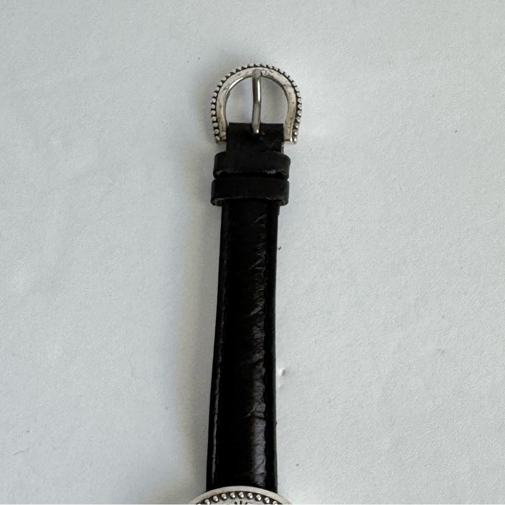 Vintage Brighton Watch Silver Tone‎ Black Leather Band Western Swirl Heart Charm - Picture 3 of 8